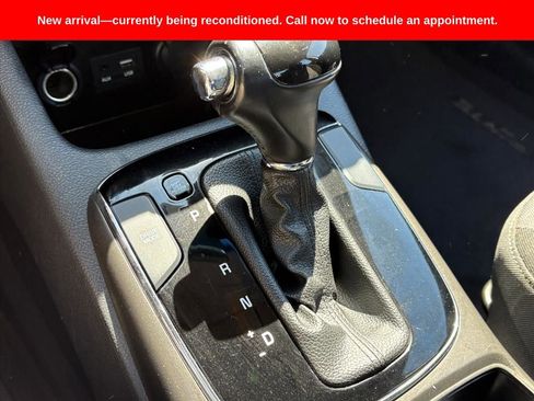 Used 2017 Kia Forte S image 27