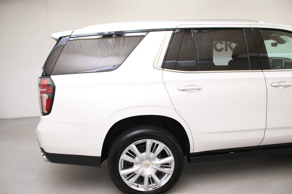 Used 2021 Chevrolet Tahoe High Country w/ Premium Package AWD/4WD image 10