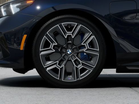 New 2027 BMW 550e xDrive AWD/4WD image 7