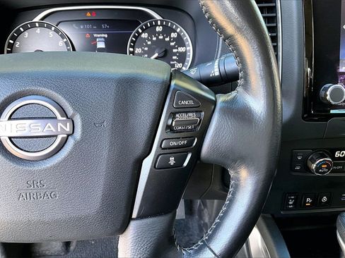 Used 2024 Nissan Frontier SL w/ Technology Package image 11