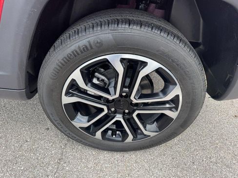 Used 2024 Jeep Compass Limited image 27