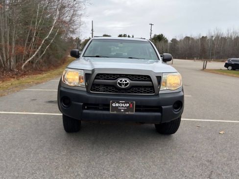 Used 2011 Toyota Tacoma 4x4 Double Cab image 2