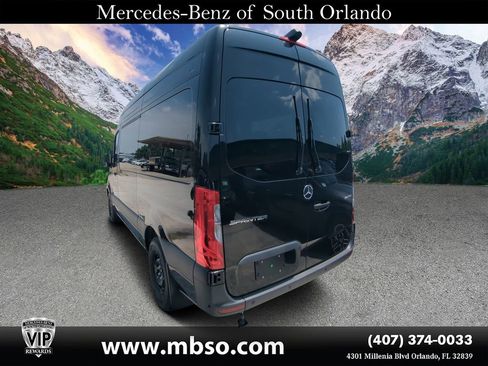 Used 2024 Mercedes-Benz Sprinter 2500 image 17
