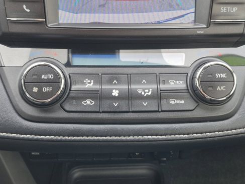 Used 2018 Toyota RAV4 XLE image 29