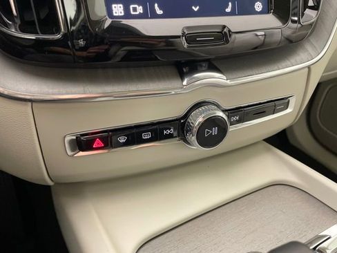 Certified 2024 Volvo XC60 T8 Plus w/ Protection Package AWD/4WD image 27