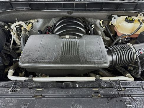 Used 2023 Chevrolet Suburban Premier AWD/4WD image 37