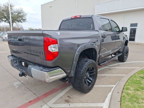 Used 2017 Toyota Tundra SR5 w/ SR5 Upgrade Package image 6