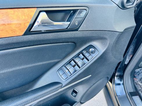 Used 2009 Mercedes-Benz ML 350 2WD image 11