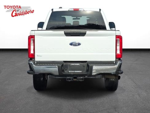 Used 2025 Ford F250 XLT image 6