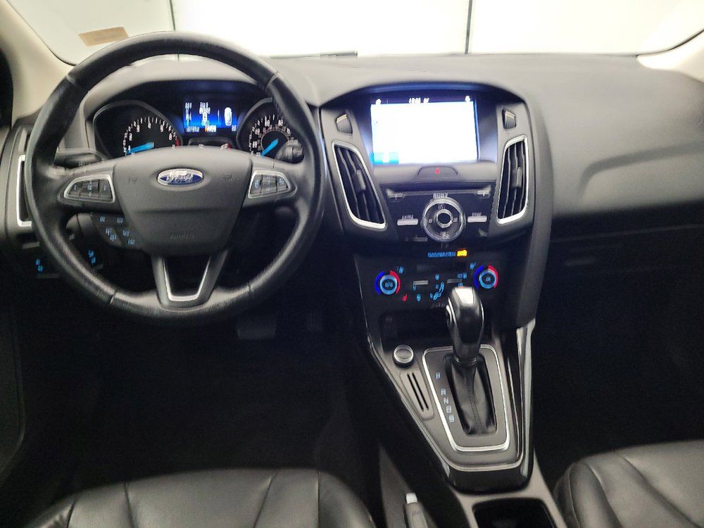Used 2016 Ford Focus Titanium FWD image 22