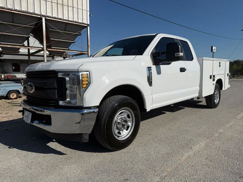 Used 2018 Ford F250 XL w/ Power Equipment Group image 1
