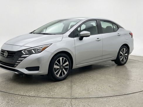 Used 2025 Nissan Versa SV FWD image 3