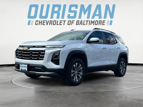 Used 2026 Chevrolet Equinox LT image 2