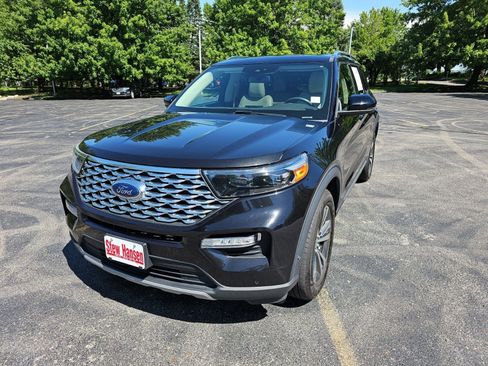 Used 2020 Ford Explorer Platinum AWD/4WD image 2