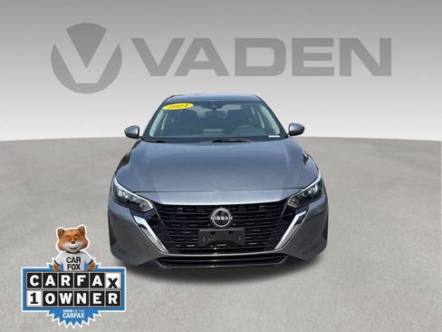 Used 2024 Nissan Sentra SV FWD image 2