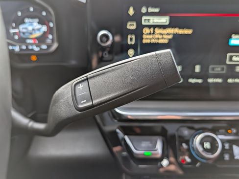 Used 2024 GMC Sierra 2500 Denali Ultimate w/ Max Trailering Package image 32