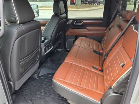 New 2026 GMC Sierra 3500 Denali Ultimate AWD/4WD image 6