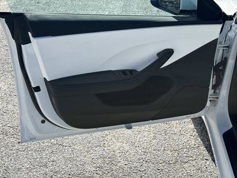 Used 2025 Tesla Model 3 Long Range image 26