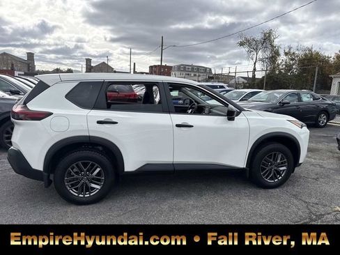 Used 2021 Nissan Rogue S image 3