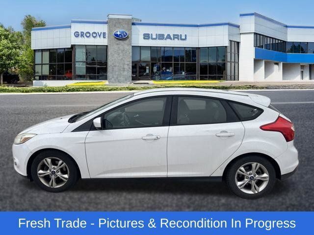 Used 2012 Ford Focus SE FWD image 2