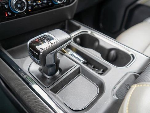 Used 2022 Chevrolet Silverado 1500 ZR2 image 33