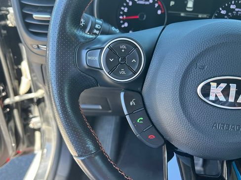 Used 2018 Kia Soul ! FWD image 29