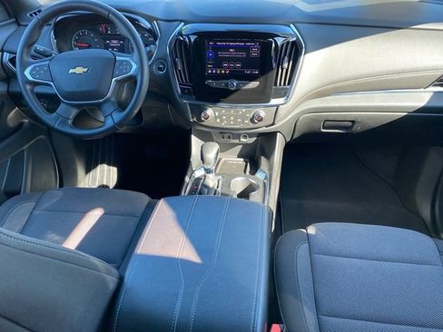 Certified 2023 Chevrolet Traverse LT image 5