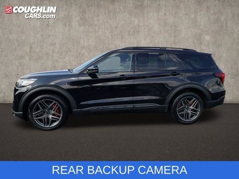 Used 2025 Ford Explorer ST-Line w/ Premium Package image 5