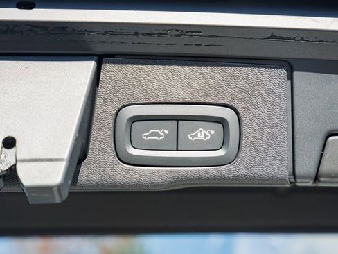 New 2026 Volvo XC60 B5 Ultra w/ Protection Package Premier image 10