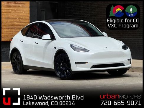 Used 2023 Tesla Model Y Long Range AWD/4WD image 1