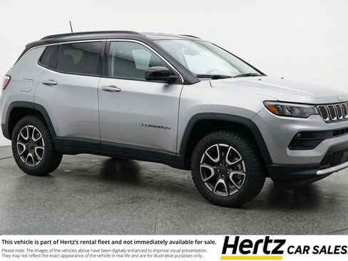 Used 2025 Jeep Compass Trailhawk w/ Trailer Tow Group image 1