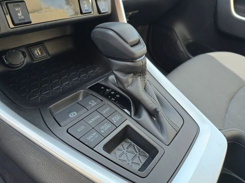 Used 2023 Toyota RAV4 XLE image 27