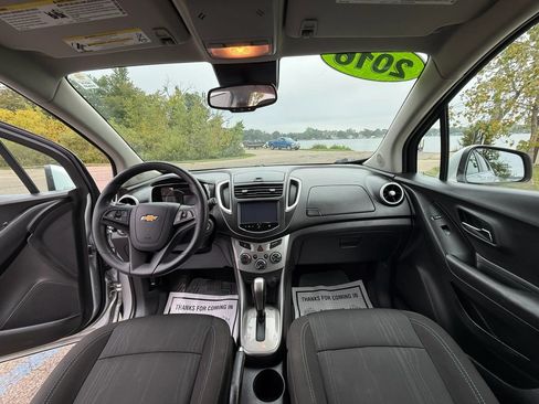 Used 2016 Chevrolet Trax LT FWD image 11
