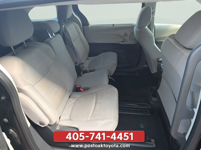 Used 2022 Toyota Sienna LE FWD image 28
