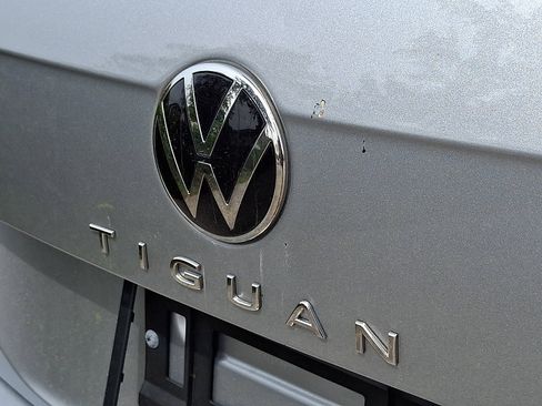 Used 2022 Volkswagen Tiguan SE image 31