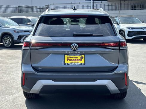 New 2026 Volkswagen Tiguan SE FWD image 4