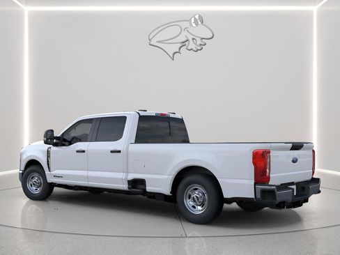 New 2025 Ford F250 XL w/ XL Chrome Package RWD image 11