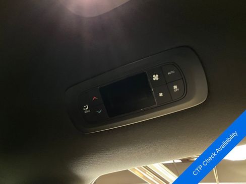 New 2026 Chrysler Pacifica Select image 15