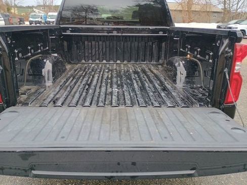 Used 2021 Chevrolet Silverado 1500 LT Trail Boss image 18