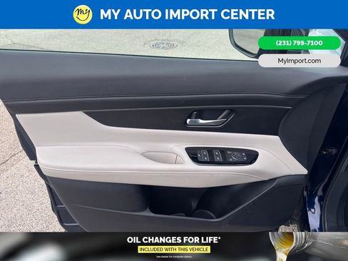 Used 2025 Nissan Murano SV AWD/4WD image 12
