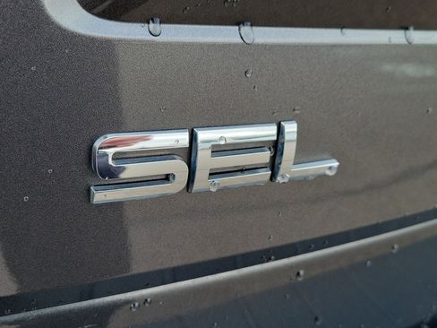 Used 2019 Ford Flex SEL image 7