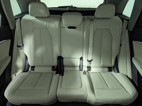 New 2025 Audi Q5 Prestige image 13