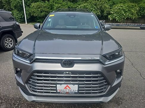 Used 2025 Toyota Grand Highlander AWD Hybrid image 2