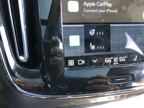 Used 2023 Volvo XC40 B5 Plus w/ Driver Assist Package image 28