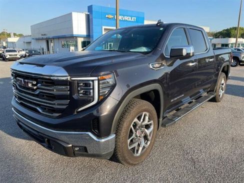 Used 2023 GMC Sierra 1500 SLT w/ SLT Premium Package image 3
