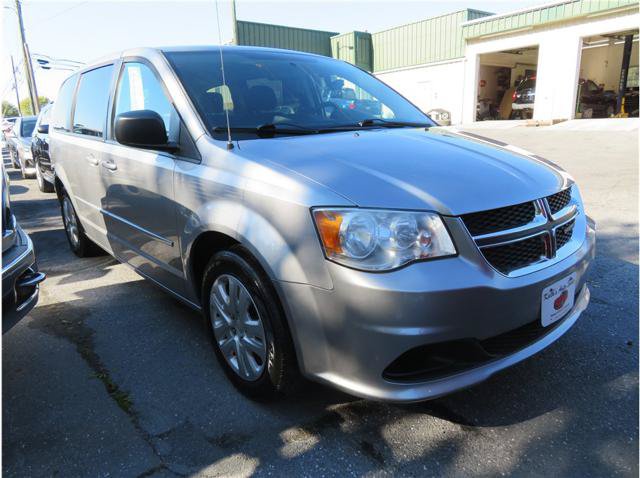 Used 2017 Dodge Grand Caravan SE FWD image 14