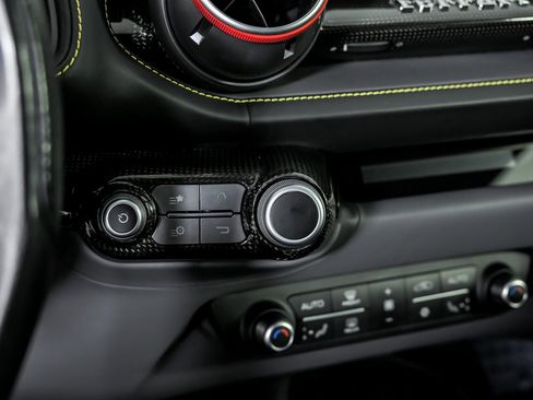 Used 2019 Ferrari 812 Superfast RWD image 31