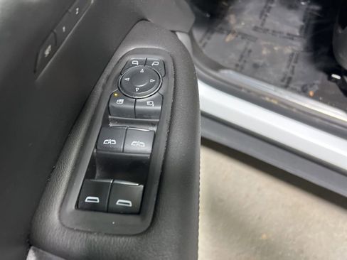 Used 2024 Cadillac XT5 Premium Luxury image 24