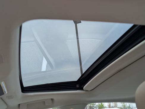 Used 2019 Lexus ES 350 w/ Premium Package image 18