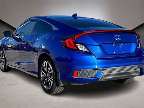 Used 2018 Honda Civic EX-T image 4